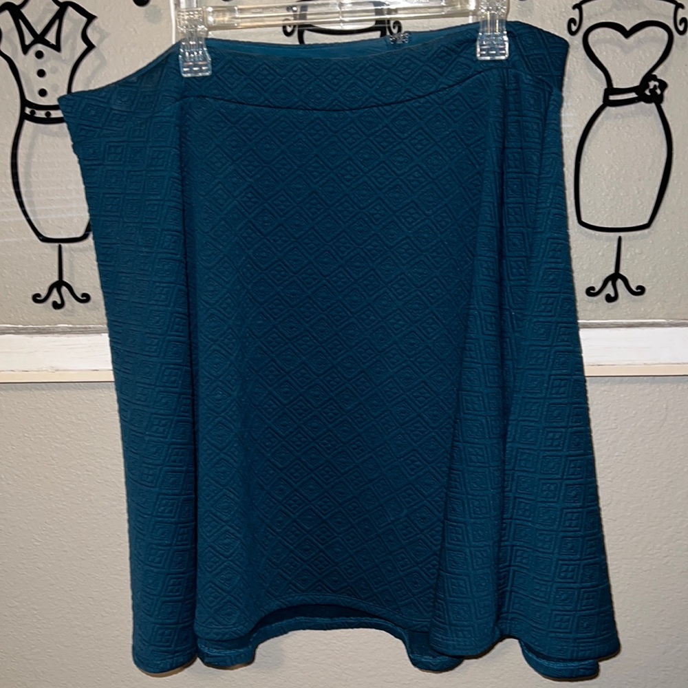 Torrid diamond knit skirt. NWT - never worn. Size 18.